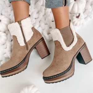 Pierre Dumas mountain Sherpa ankle boots